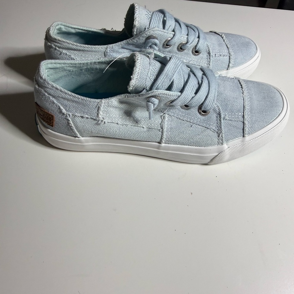 blowfish Malibu Light Blue Casual denim Sneakers new sz 7 - Picture 2 of 6